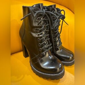 Jeffrey Campbell Black Platform Combat Boots Lug Sole Lace Up Chunky Heel